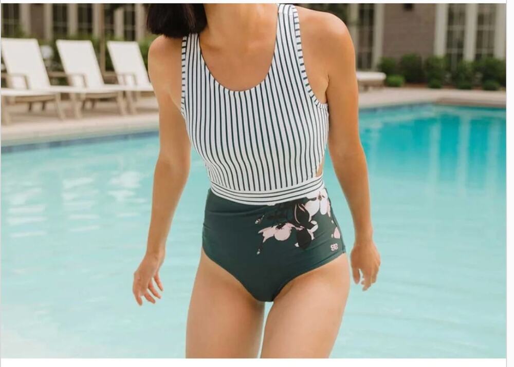 Albion Fit Bon Voyage Floral One Piece Swimsuit Cutout Tie Back Size Small